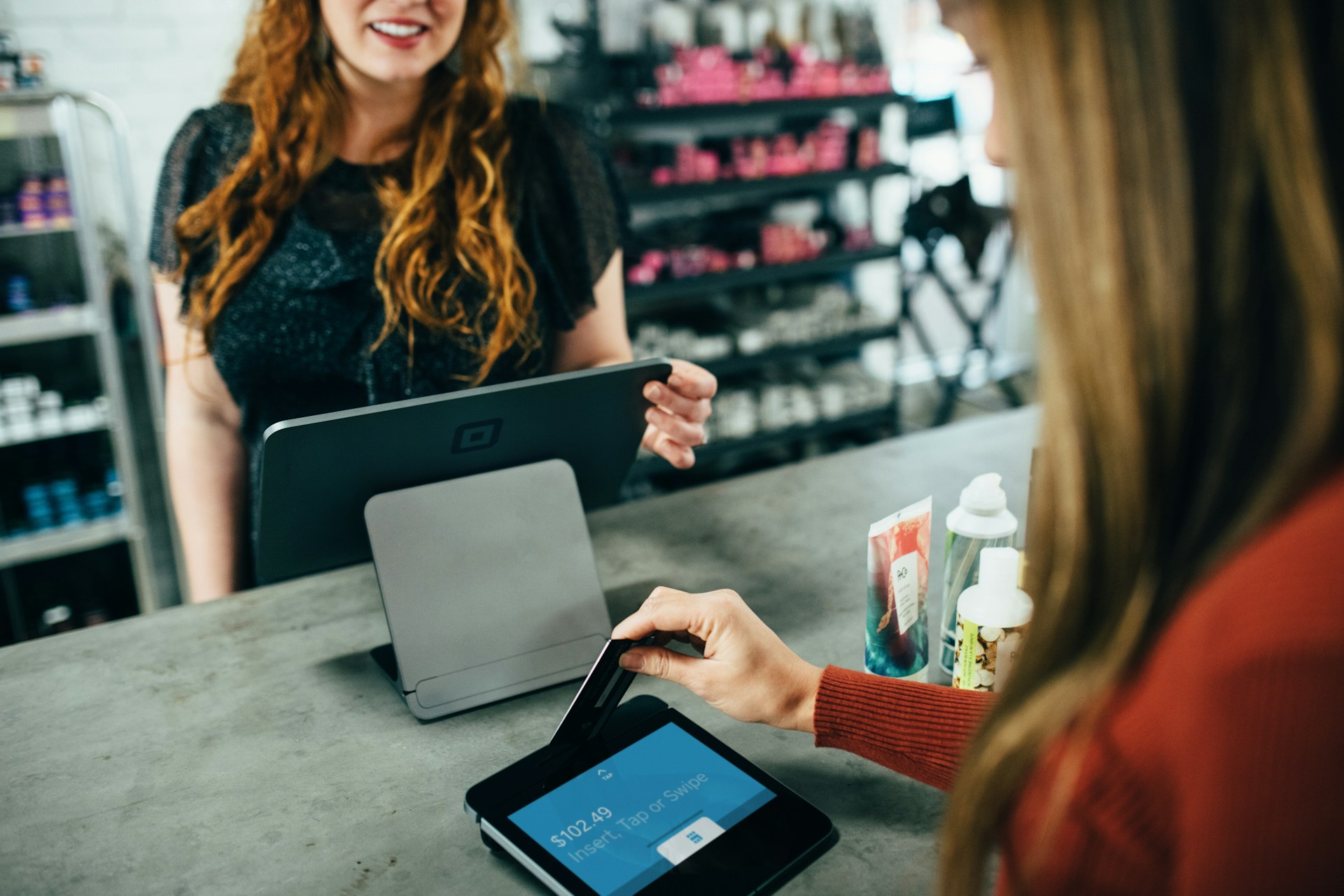 blake-wisz-q3o_8MteFM0-unsplash notre agence de stratégie retail