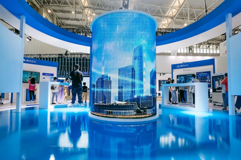 architecture commerciale à côté Lyon